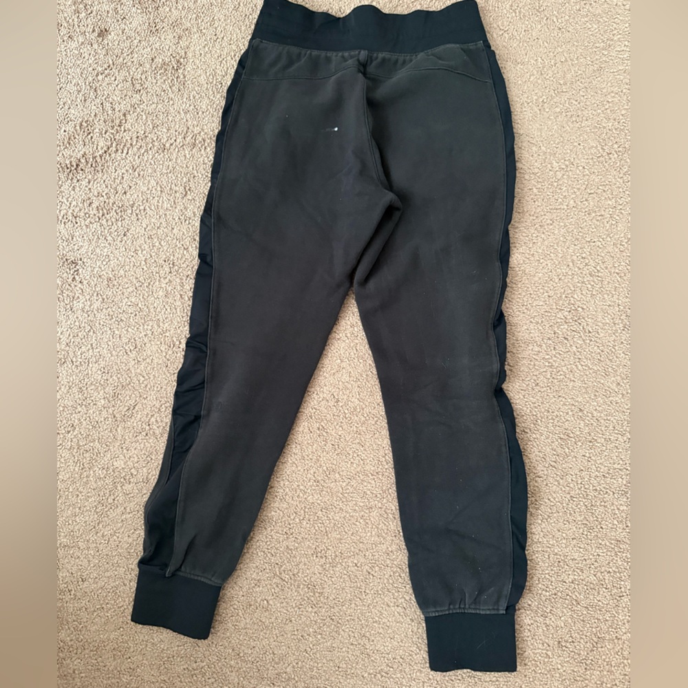 Lululemon joggers